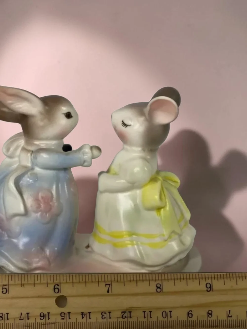 Vintage Avon Precious Moments Figurine-President's Club & Collectors Corner! - Picture 4 of 4